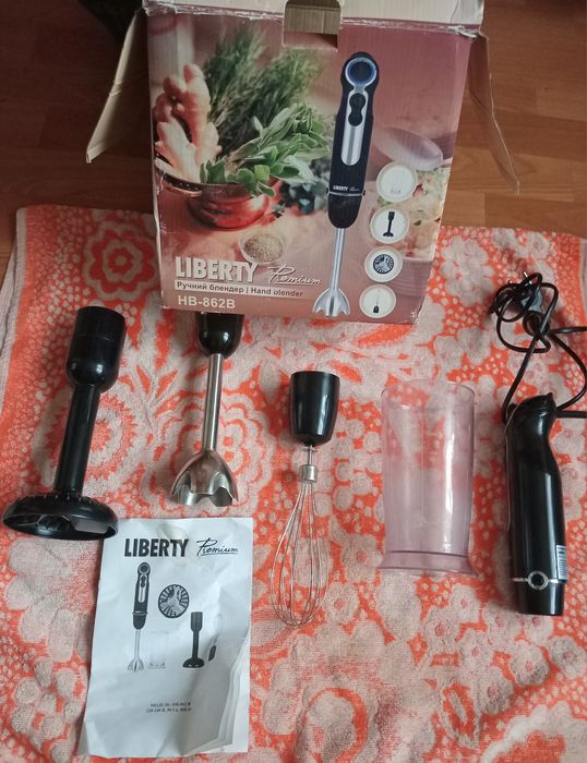 Блендер Liberty HB-862 B (працює!)
