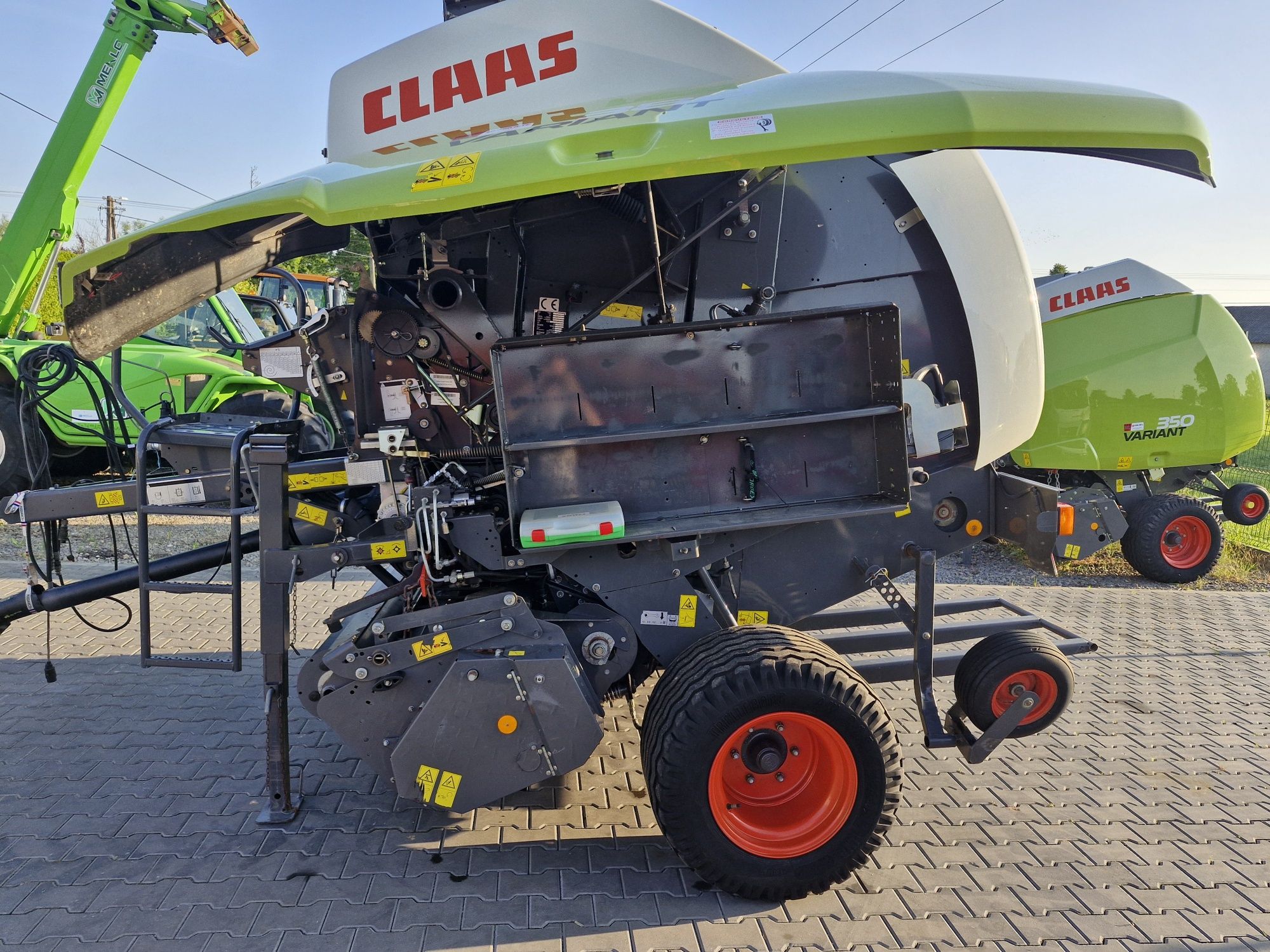 Prasą rolująca Claas Variant 380 z 2013 roku Siatka Sznurek Rotor