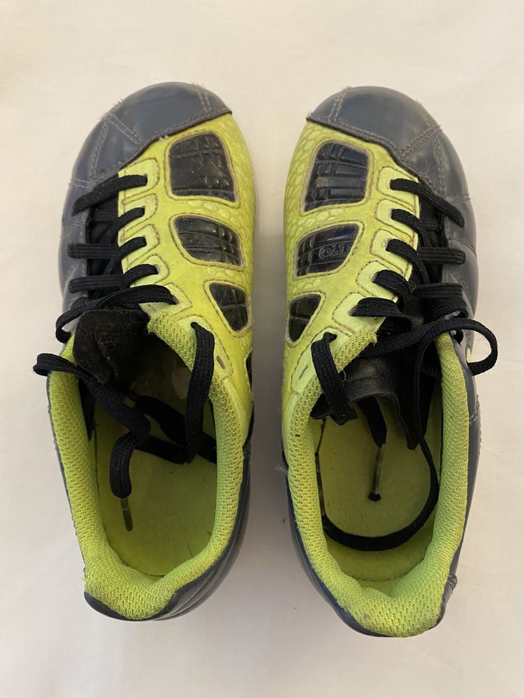 Nike футбольные бутсы 28 размера