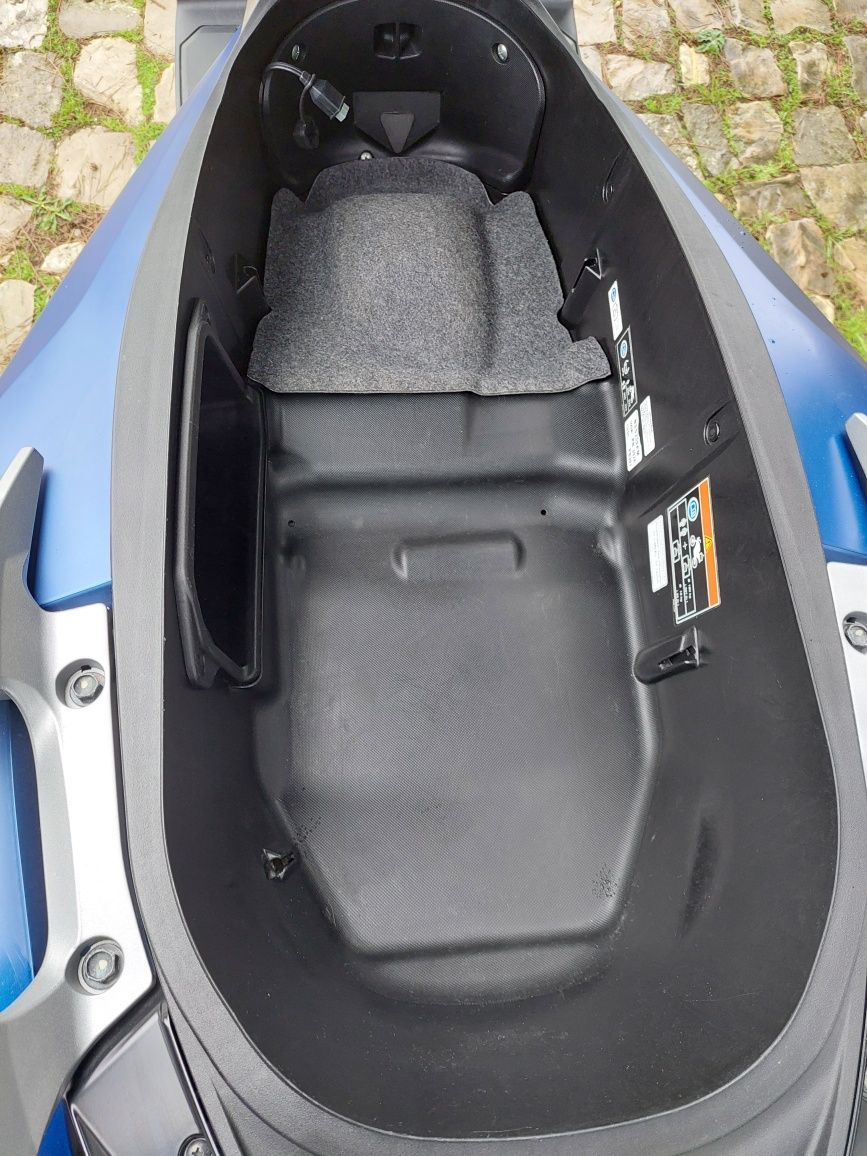 Honda  forza 350