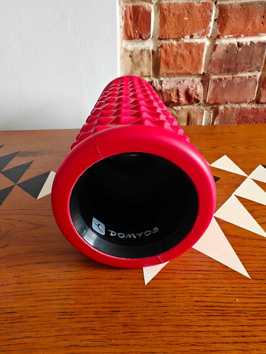 Wałek do masażu z wypustkami czerwon