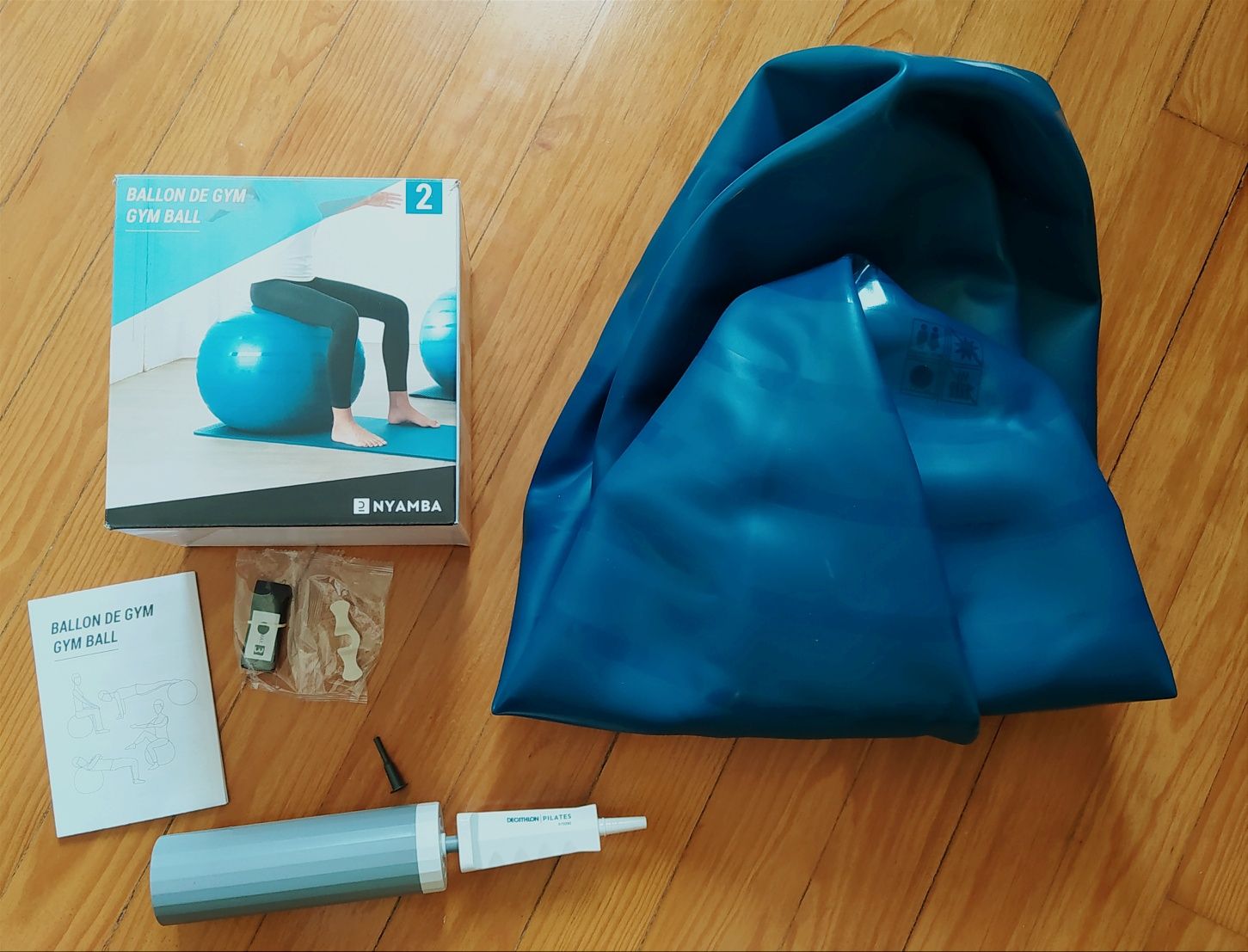 Bola de Pilates 65cm + Bomba