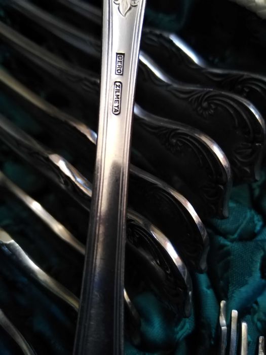 Sztućce Gero Zilmeta w pudełku