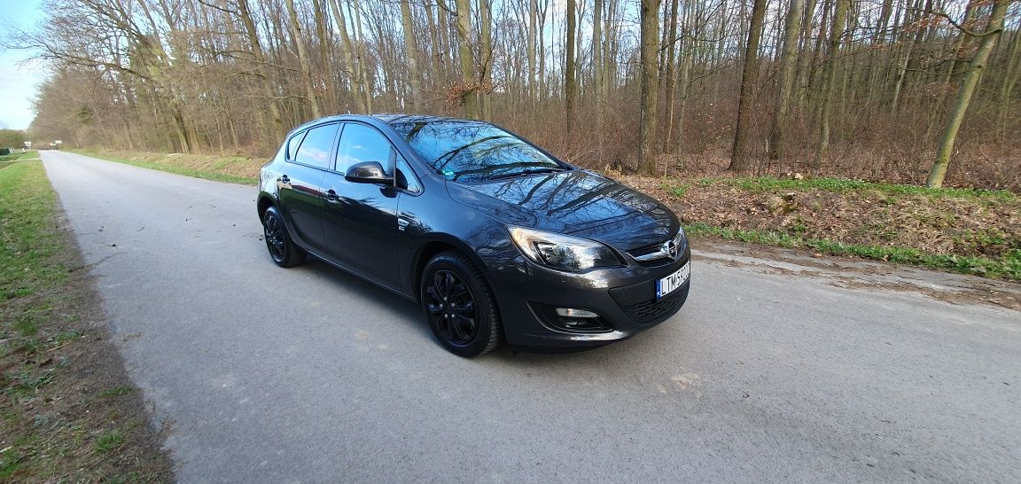 Opel Astra J/Hatchback/83 tys przebiegu!/1.4T/140km/5 Drzwi/Benzynka/