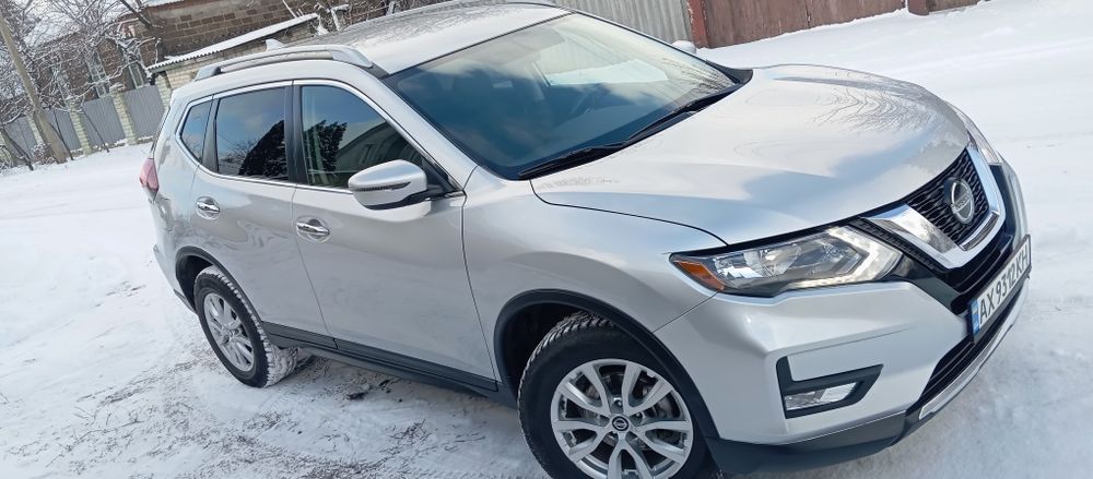 Продам Нісан рог 2018р sv awd