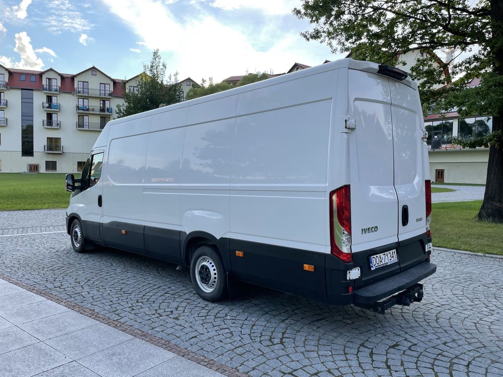 Wynajem Bus Iveco Daily 180 koni