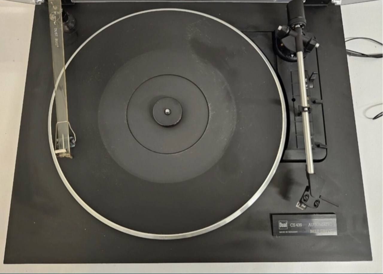 Gramofon Dual CS435. Wyprodukowane w Niemczech