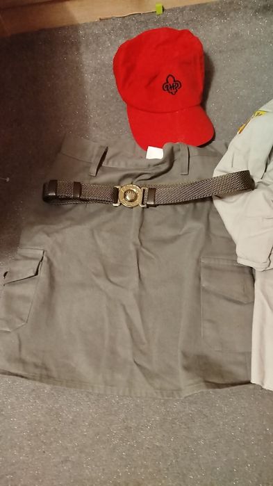 Mundur harcerski dla dziewczynki