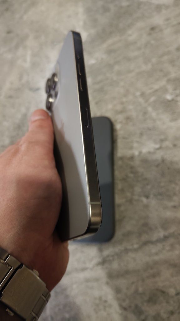 Iphone 16 pro max 12/256 Natural Titanium Newerlock