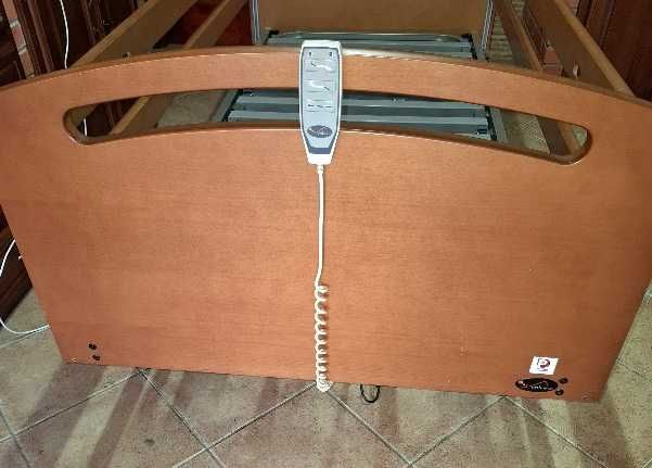 Cama eléctrica articulada