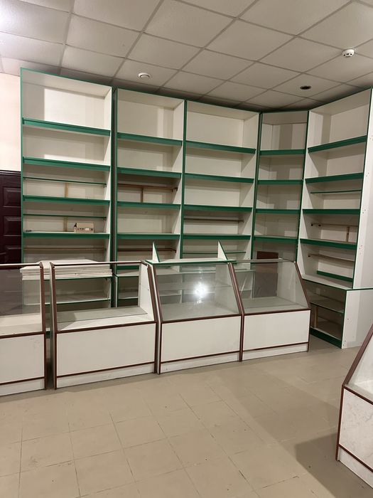 Вітрини/стелажі,не використовувані,не дорого