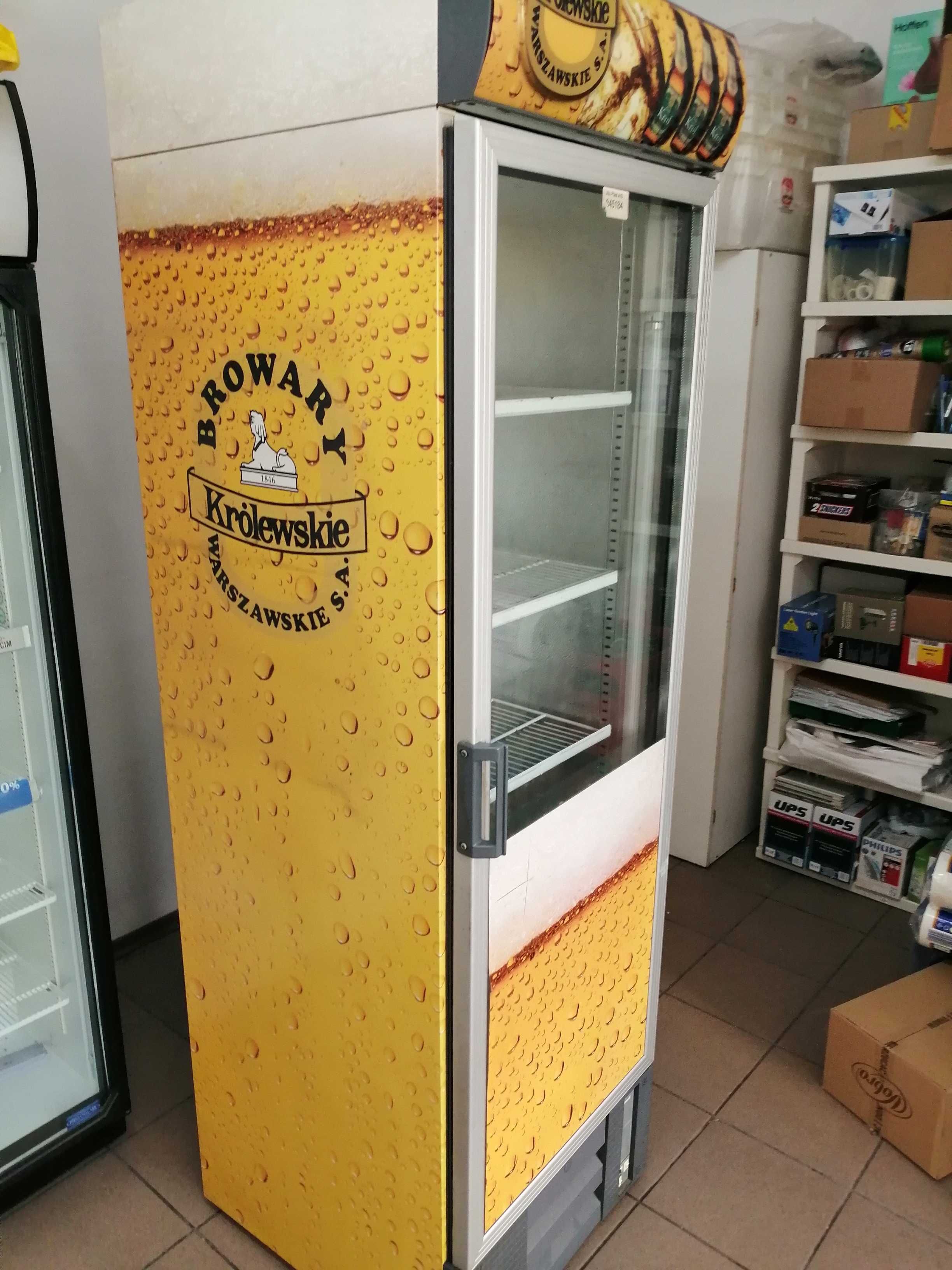 lada chłodnicza i lodówka za szkłem wyposażenie sklepu