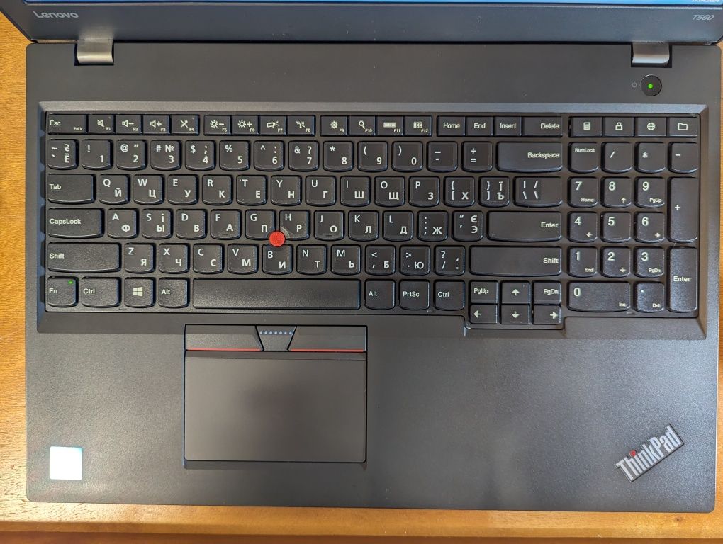 Lenovo ThinkPad T560 /15,6"/i7-6600U 3,2ГГц/8GB-DDR3/SSD240GB