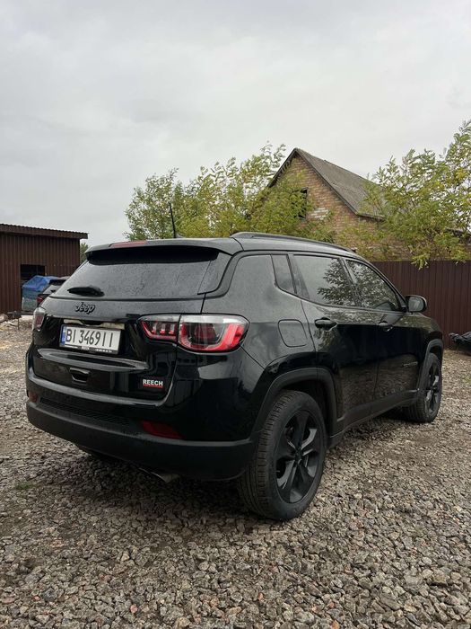 Джип компас латітуде 2020року