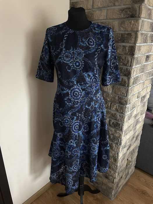 Granatowa koronkowa sukienka Desigual rozmiar M/38 koronka