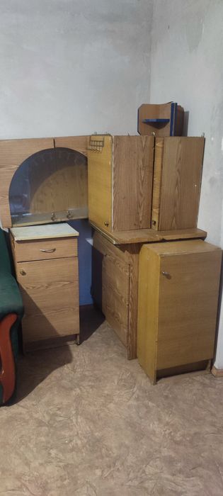 Продам кухню б/у, частично