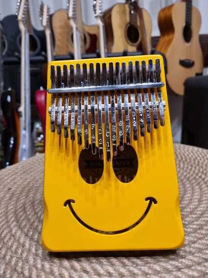 Mahalo Smile MKA17SM kalimba 17 głosowa