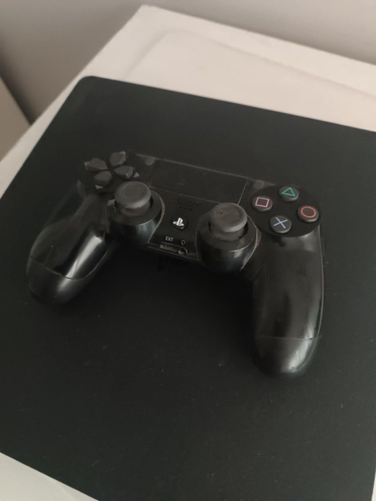 PlayStation 4slim 500gb