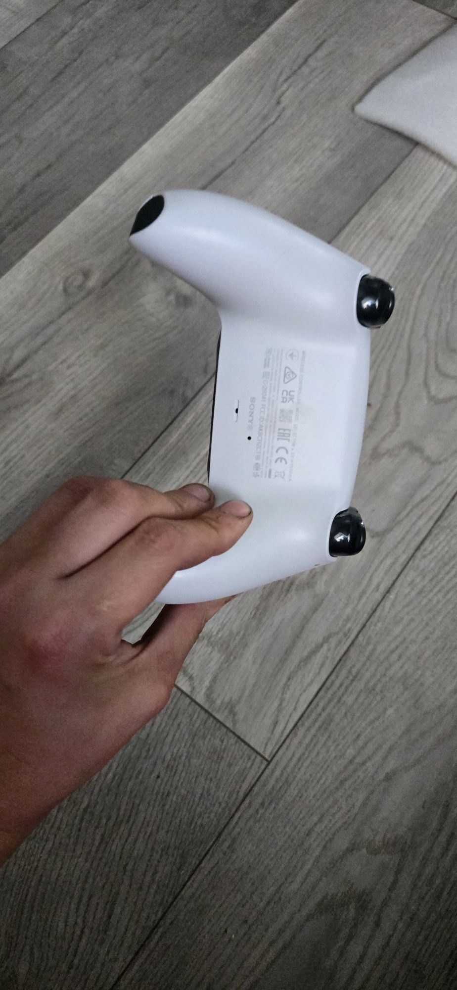 Play Station 5 + 2 гейпада + зарядная станция на 2 геймпада