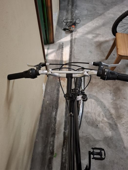 Bicicleta c/ câmara furada