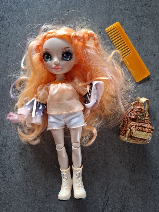 Lalka Rainbow High Junior Poppy Rowan