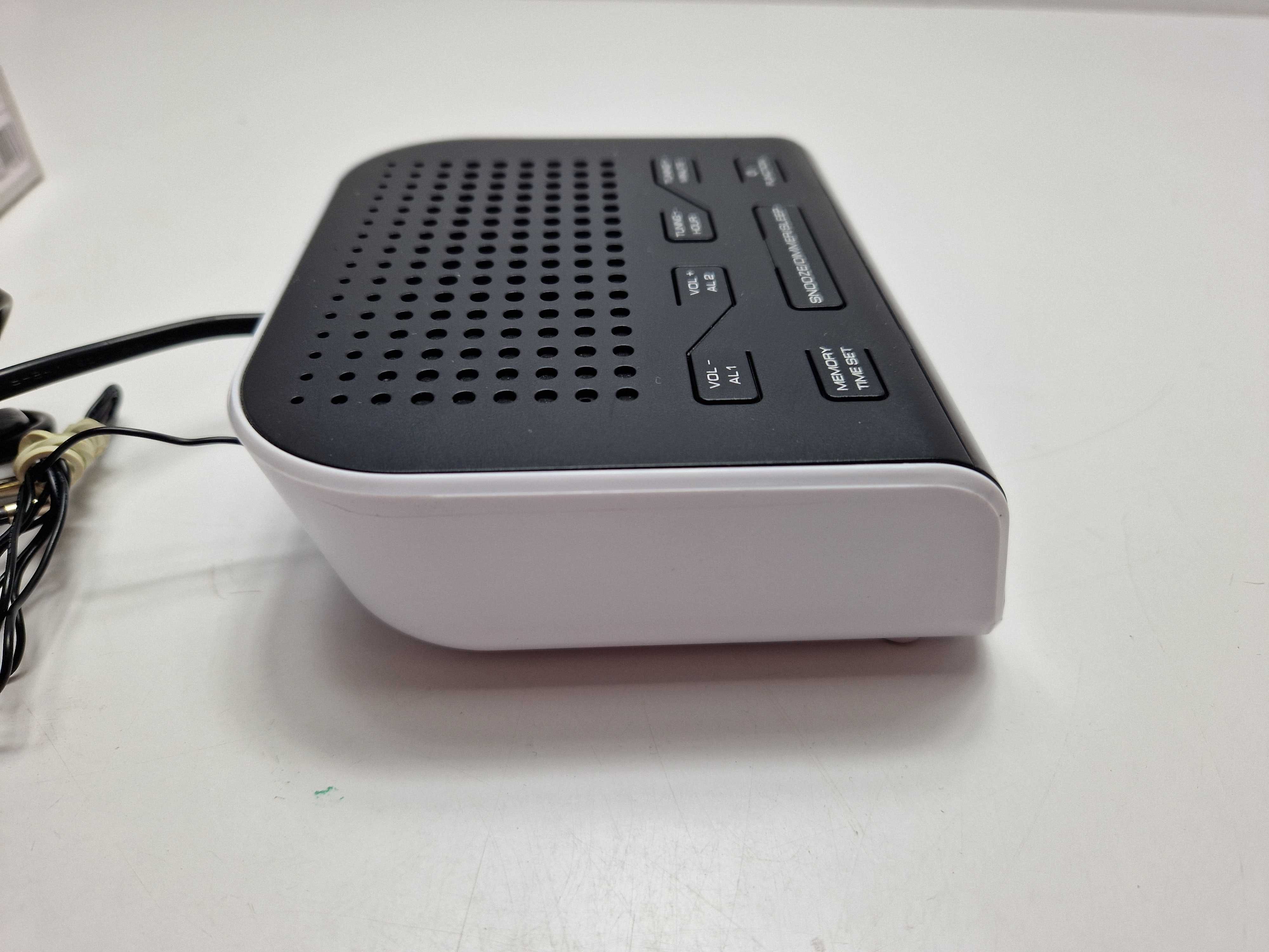 Radiobudzik Sencor SRC136