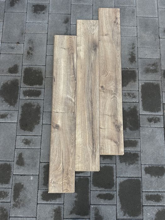 Ламінат EGGER EL2077 "Дуб Лойя коричнева" 8мм/32 фаска 4V 500грн/м2