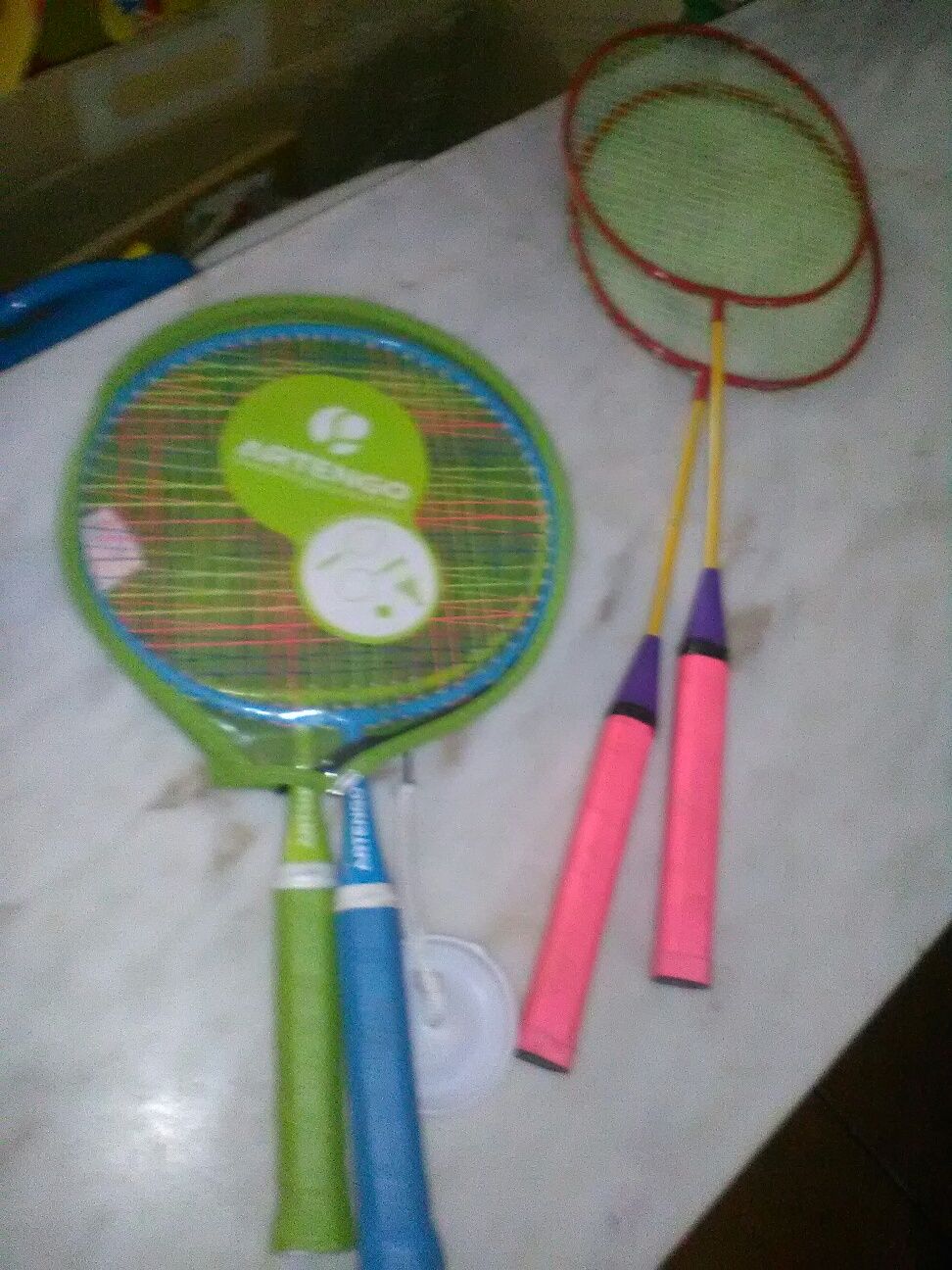 Conjunto de Raquetes e Acessórios Diversos de Badminton