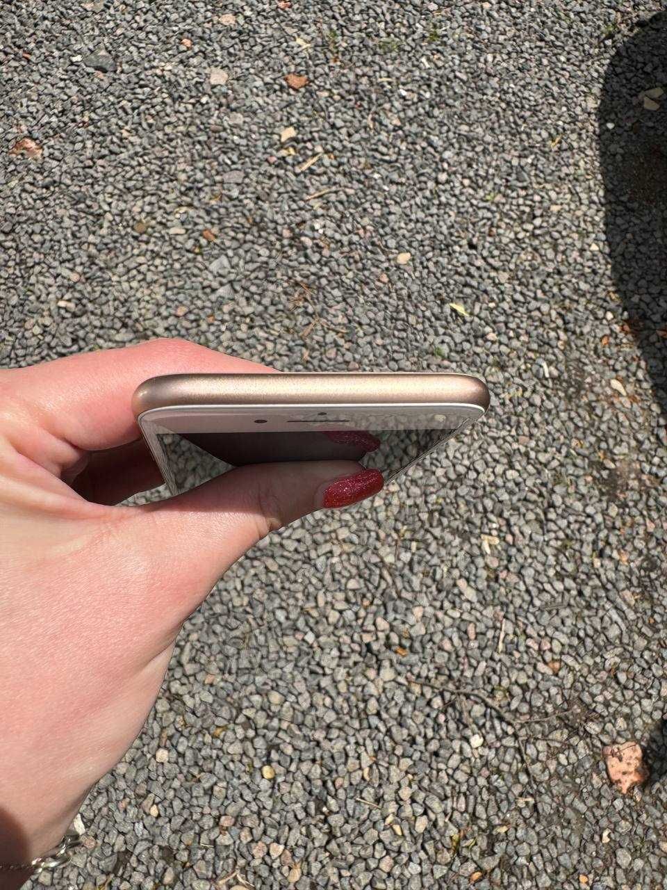 IPhone 8 64Gb Gold Neverlock