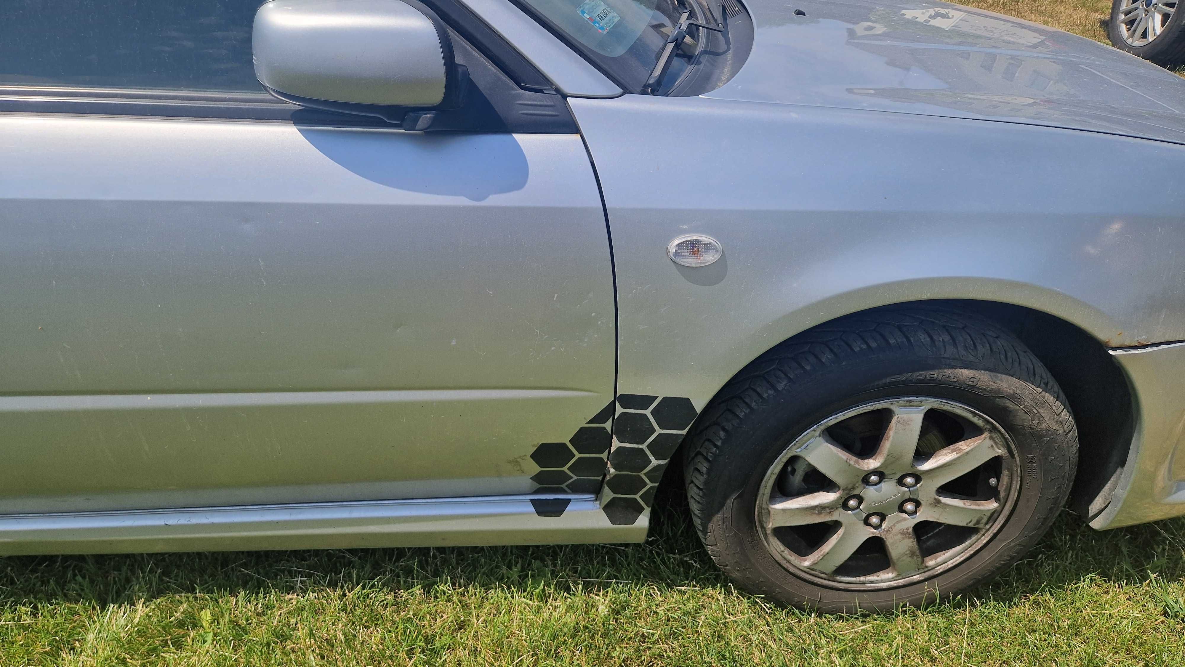 Subaru Impreza 1.5 benzyna kolor 01G - CZĘŚCI LUB CAŁOŚĆ