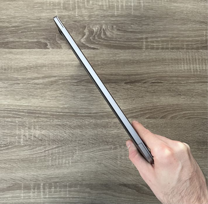 MacBook Pro 13 Retina 2017 | i5 2.3/3.6 GHz | 8gb Ram | 256 SSD