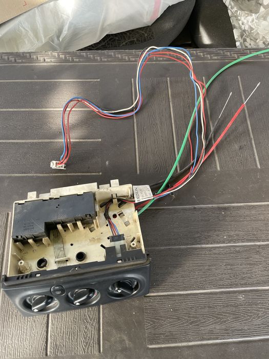 Торпеда и спидометр для Рено лагуна 1996г.