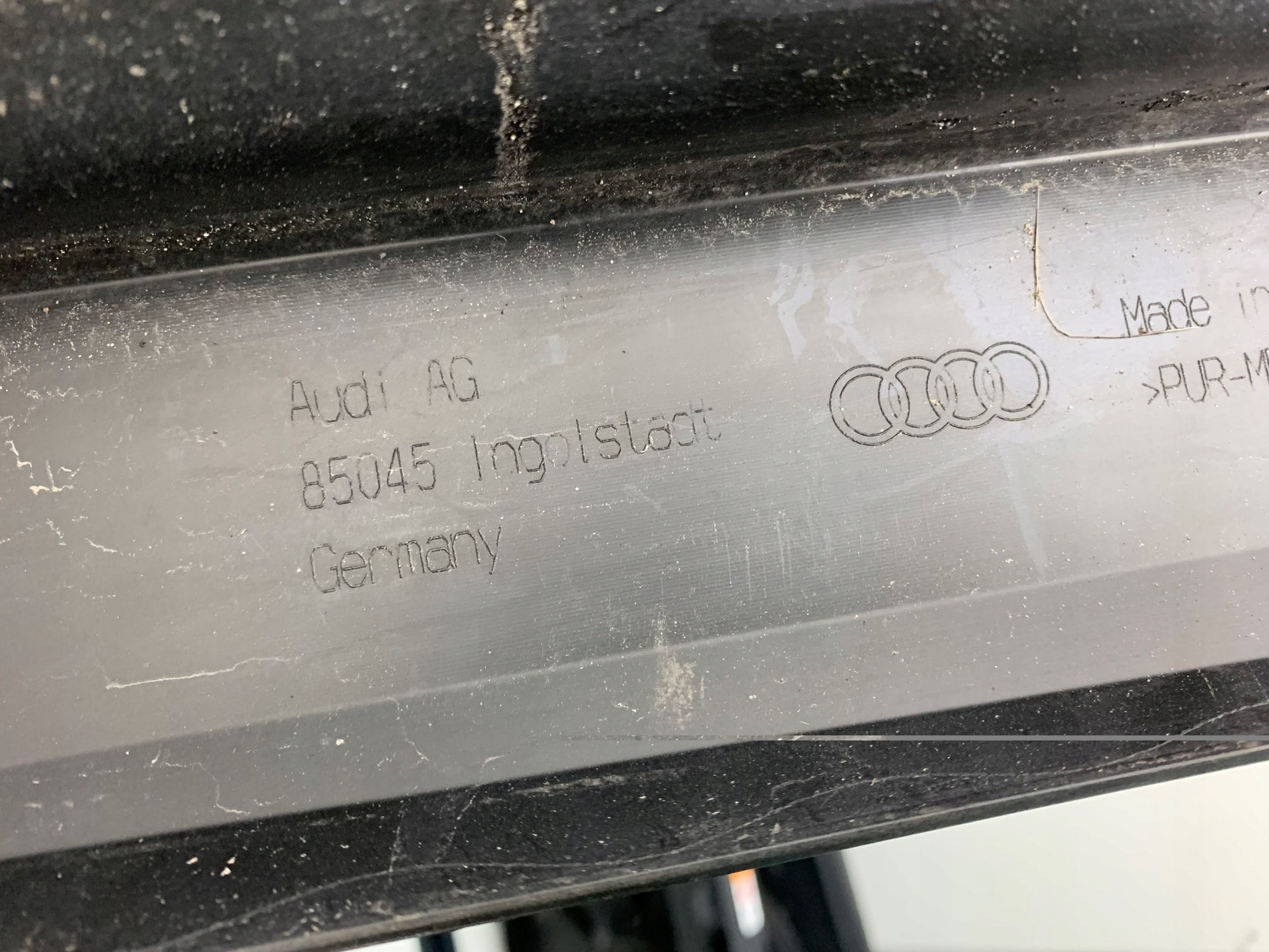 Audi A4 B9 8W0 Listwa Progowa Prawa próg 2015-