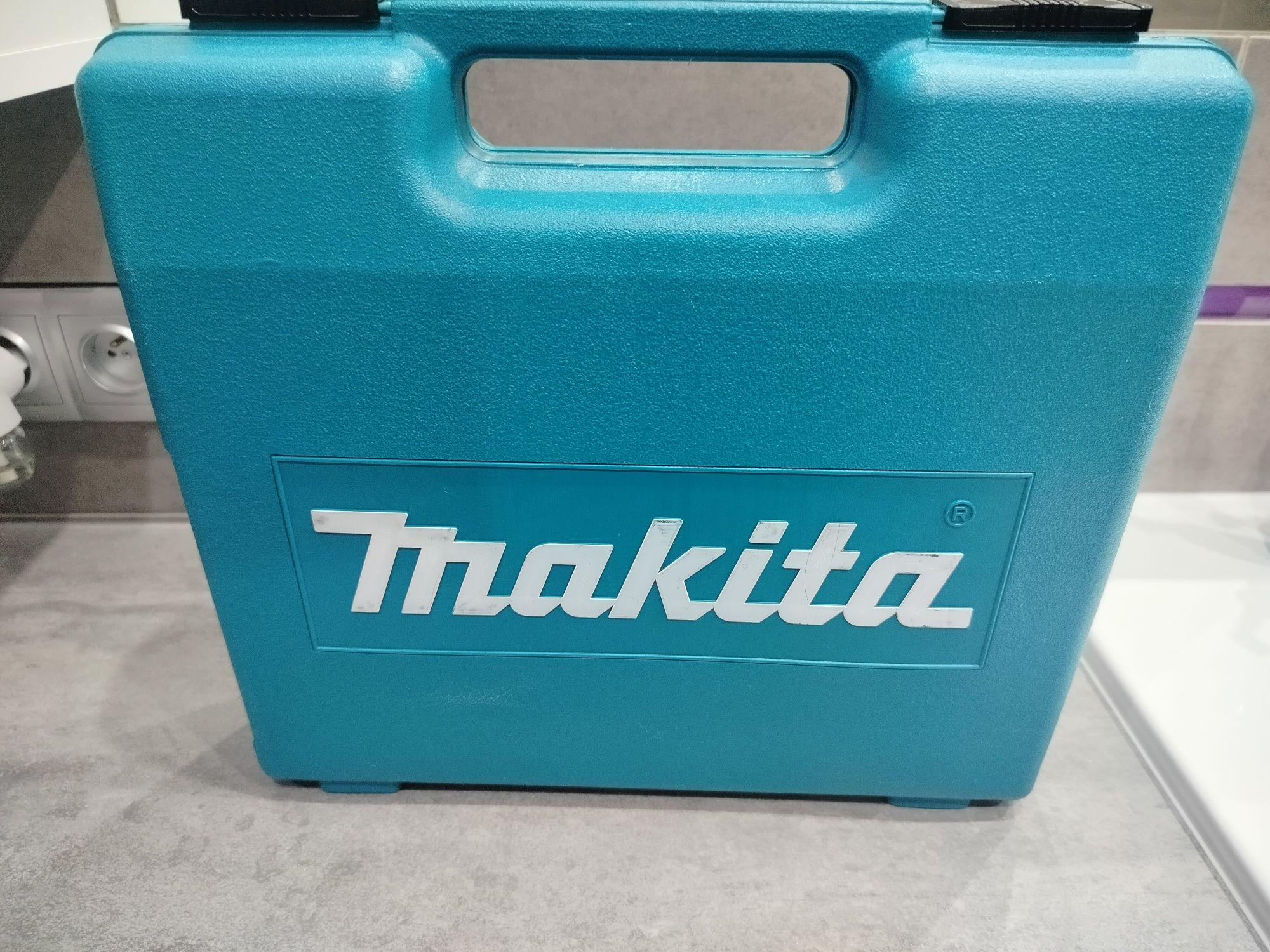 Wyrzynarka Makia 4351FCTJ Walizka 2024.5