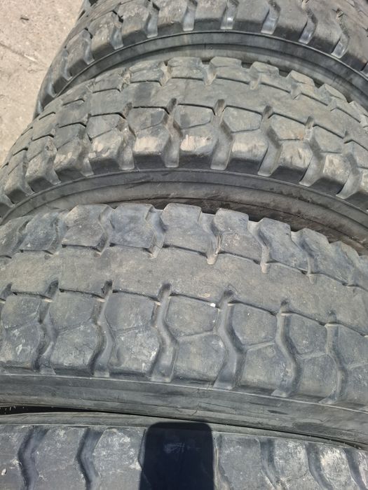 Pirelli шини маз краз зил 131