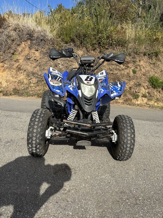 Moto 4 250 matriculada
