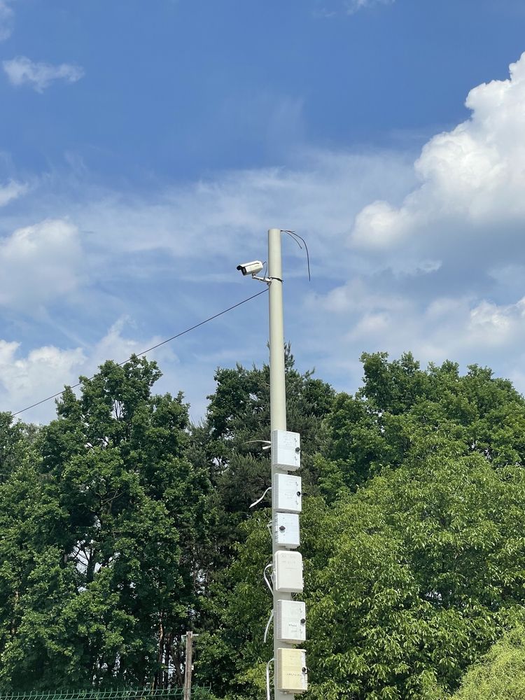 Słup Teletechniczny Kompozytowy pod Kamery - Lampy - Światłowód -Flagi