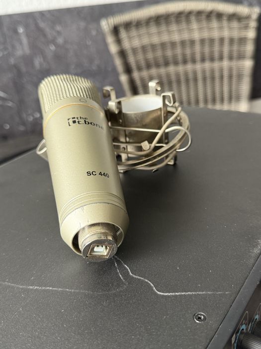 Кондесаторный микрофон