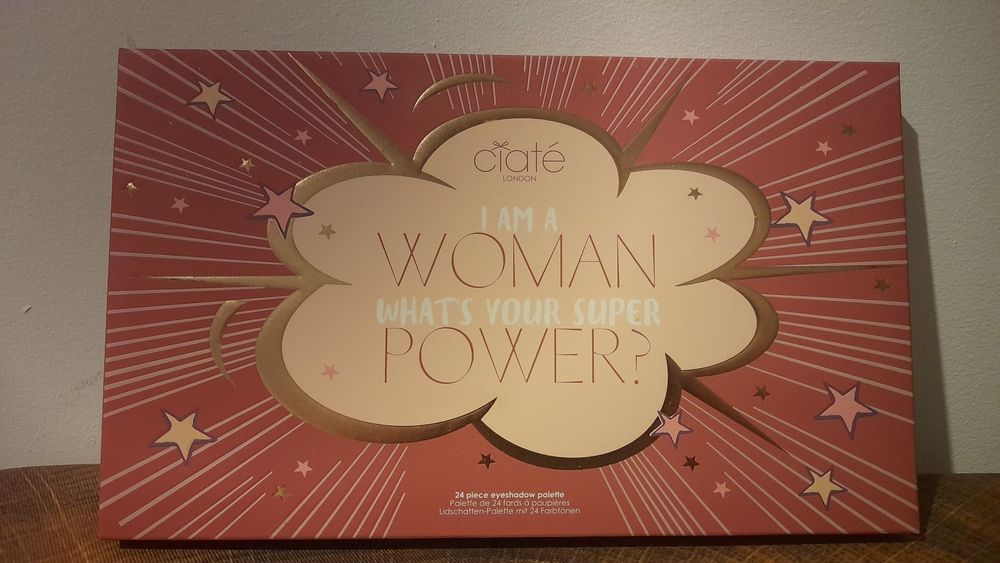 Paleta cieni - 24 kolory I am a Woman