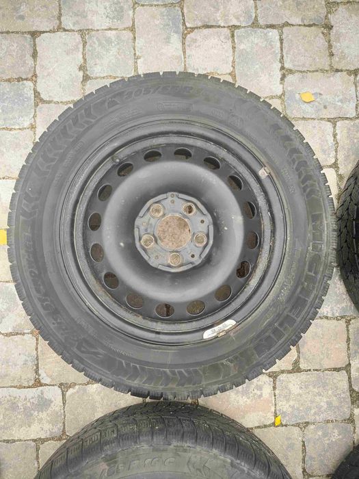 Koła felgi stalowe 16 Mercedes w447 Vito opony Zimowe Michelin