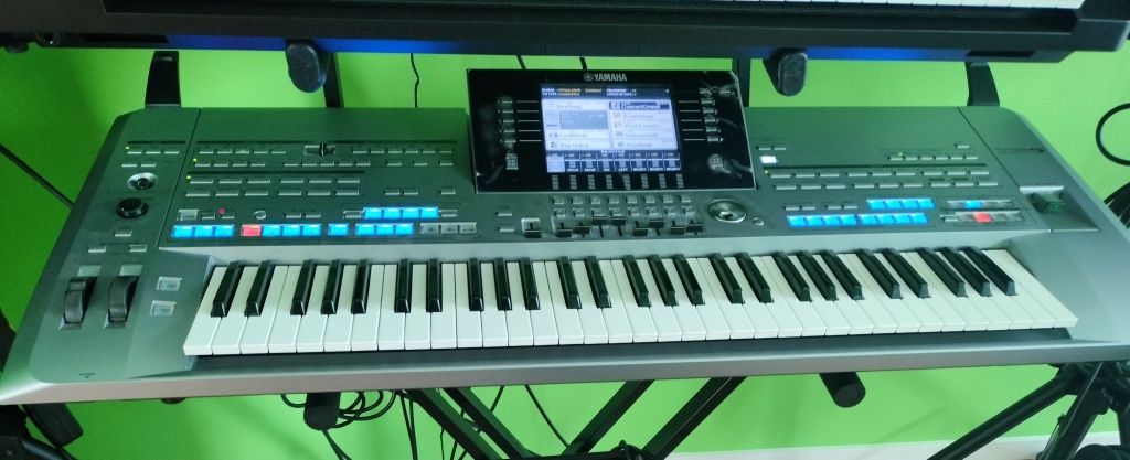 Yamaha Tyros 5 61 klawiszy