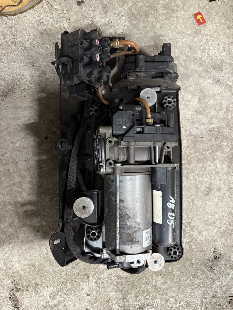 Kompresor zawieszenia Audi A8 D5, 4N0