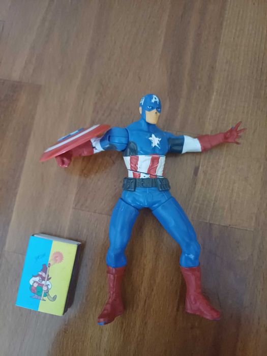 Рухома іграшка Marvel