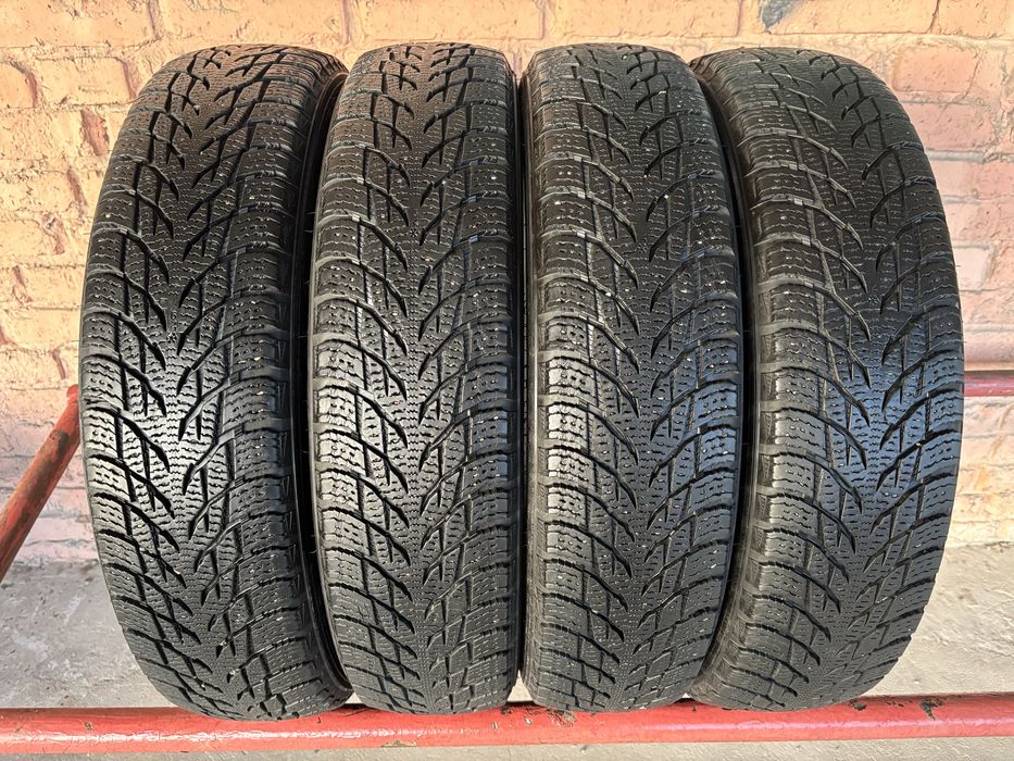 Комплект зимових шин 155/70R19 Nokian
