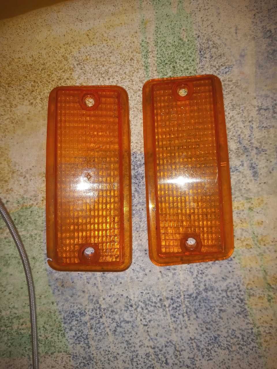 Klosze lamp kierunkowskazów przednich Fiat126