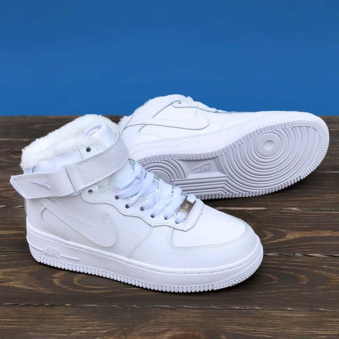 Шкіряні / хутрові кросівки -  Nike Air Force 1