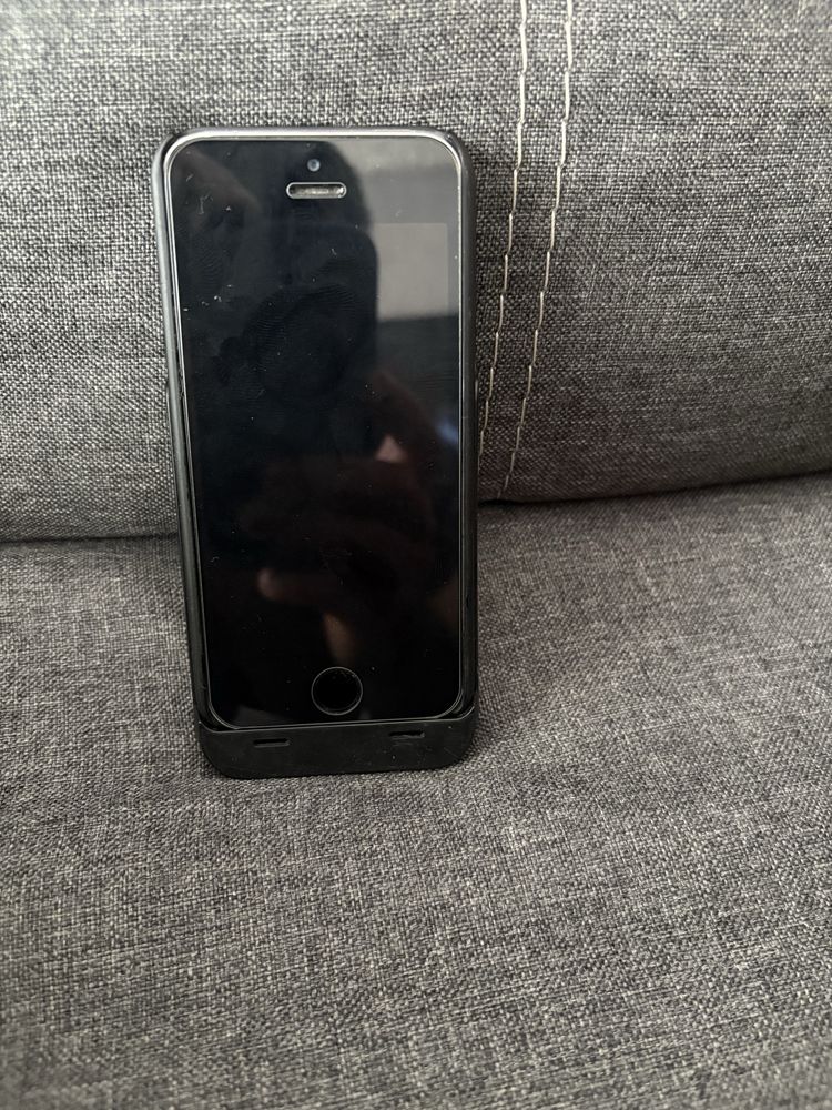 Iphone se 64 гб чехол павер в комплекте