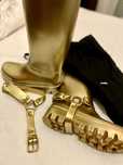 Vendo Botas douradas Dolce & Gabbana - cano alto - novas