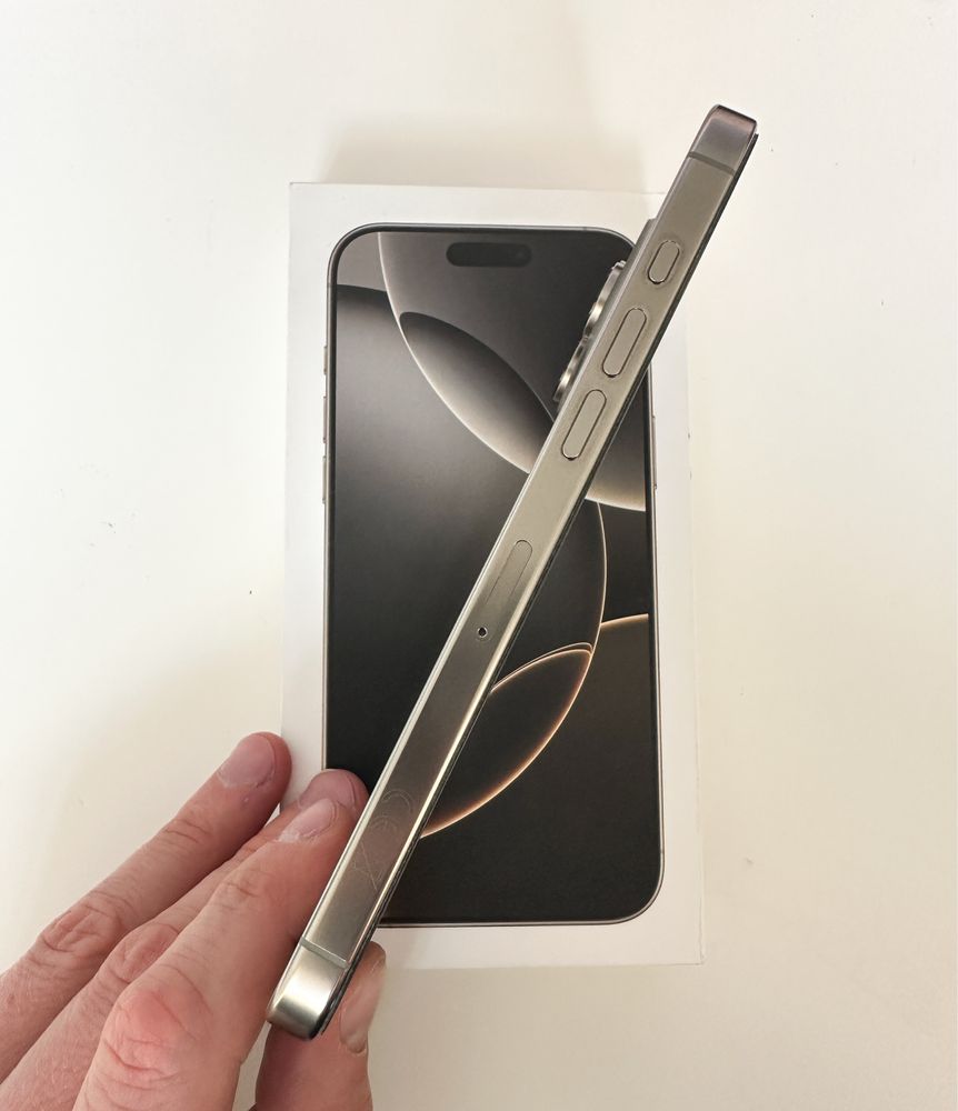 iPhone 16 Pro Max 256GB - Komplet - Gwarancja Apple do 06.2026