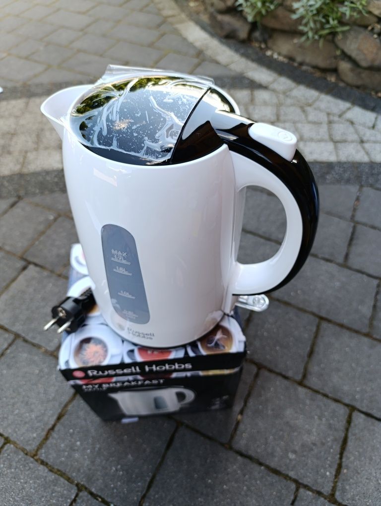 Czajnik Russell Hobbs 25070_70      2200 W 1,7 l biały